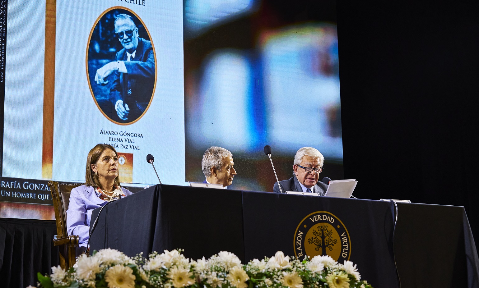 Presentacion_libro_uss_gonzalo_vial_correa