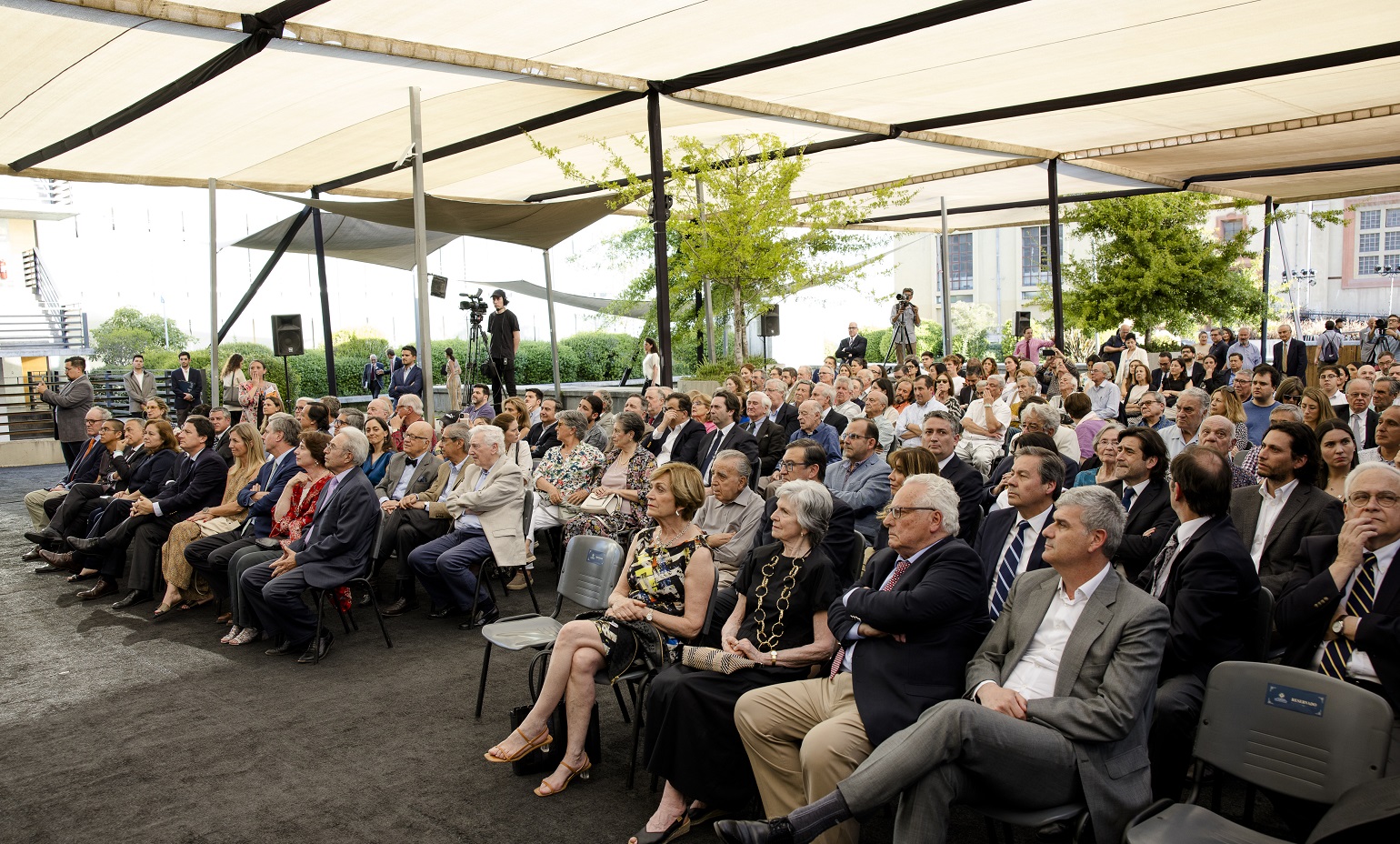 Lanzamiento-libro-de-historia-de-Chile4